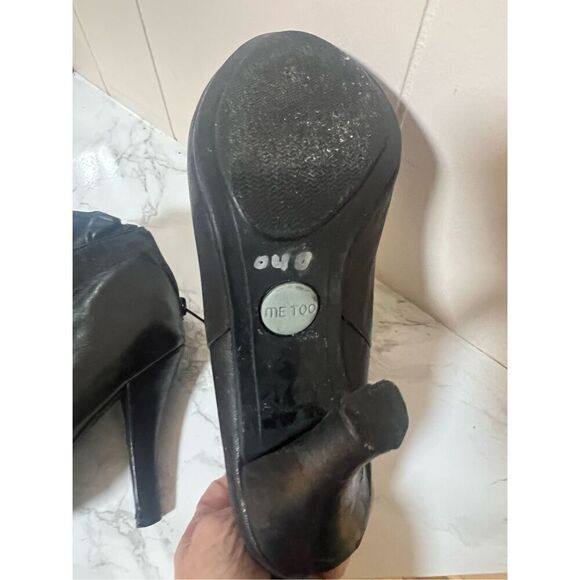 Me Too JUJU Black Leather Ruffle Top Booties 4” Spike Heels Size 7 - Picture 4 of 7